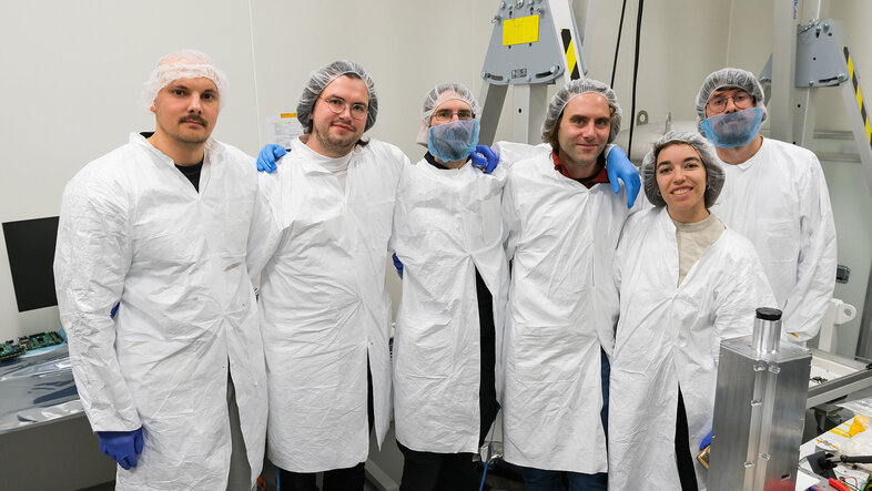 Gruppenfoto im Clean Room in Trauen.