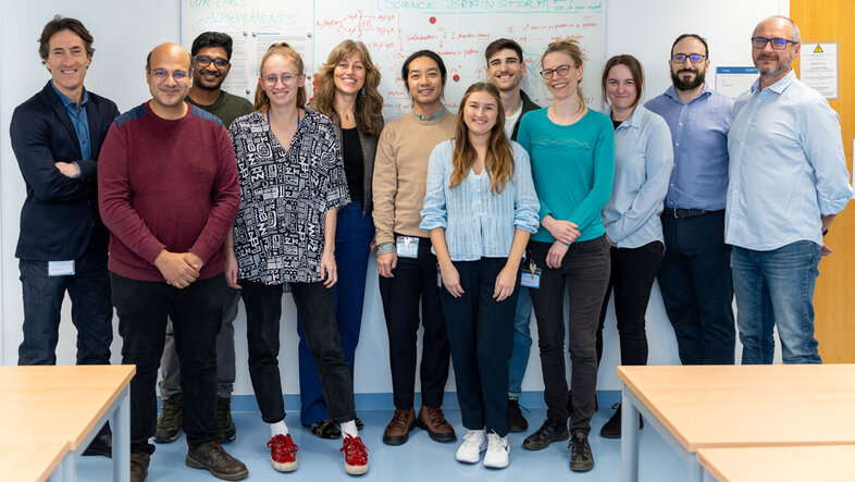 Gruppenfoto der Arbeitsgruppe, zwölf Personen