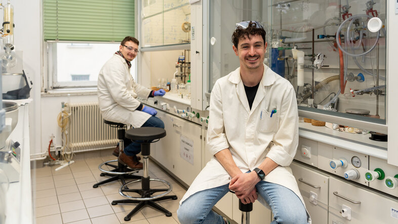 Photo of the scientists Jan Heckhausen and Davide Zanetti