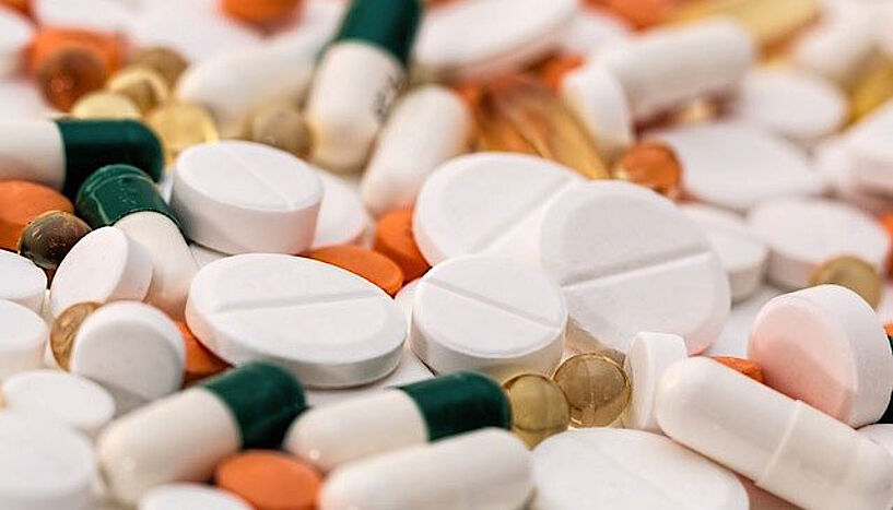 Nahaufnahme verschiedener Tabletten